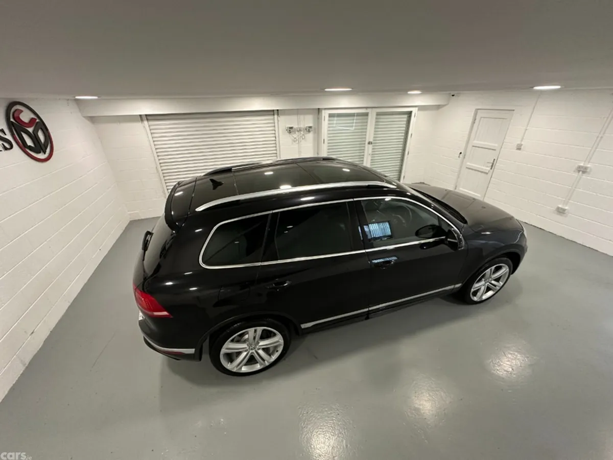 Volkswagen Touareg SUV, Diesel, 2016, Black