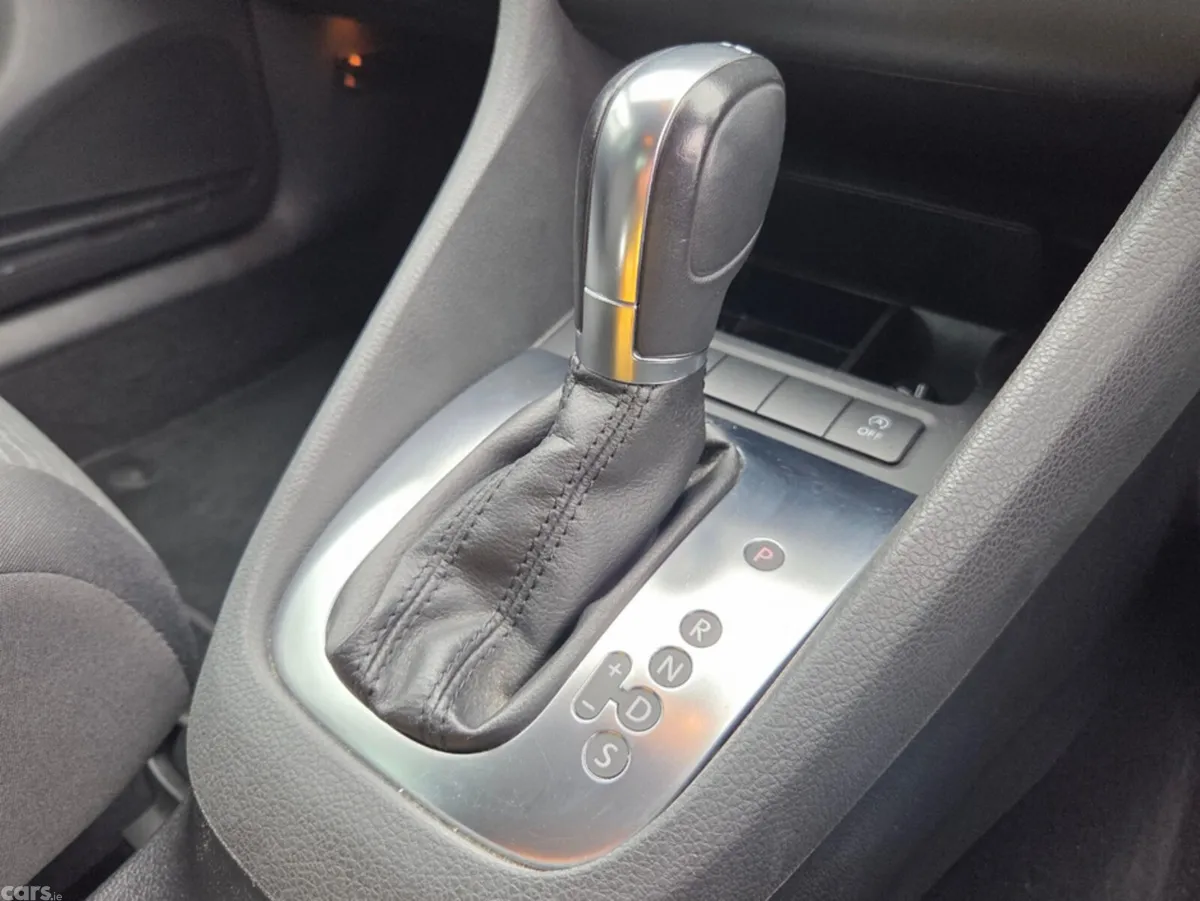 Volkswagen Golf Hatchback, Petrol, 2012, White