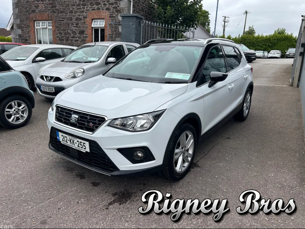 SEAT Arona Hatchback, Petrol, 2021, White