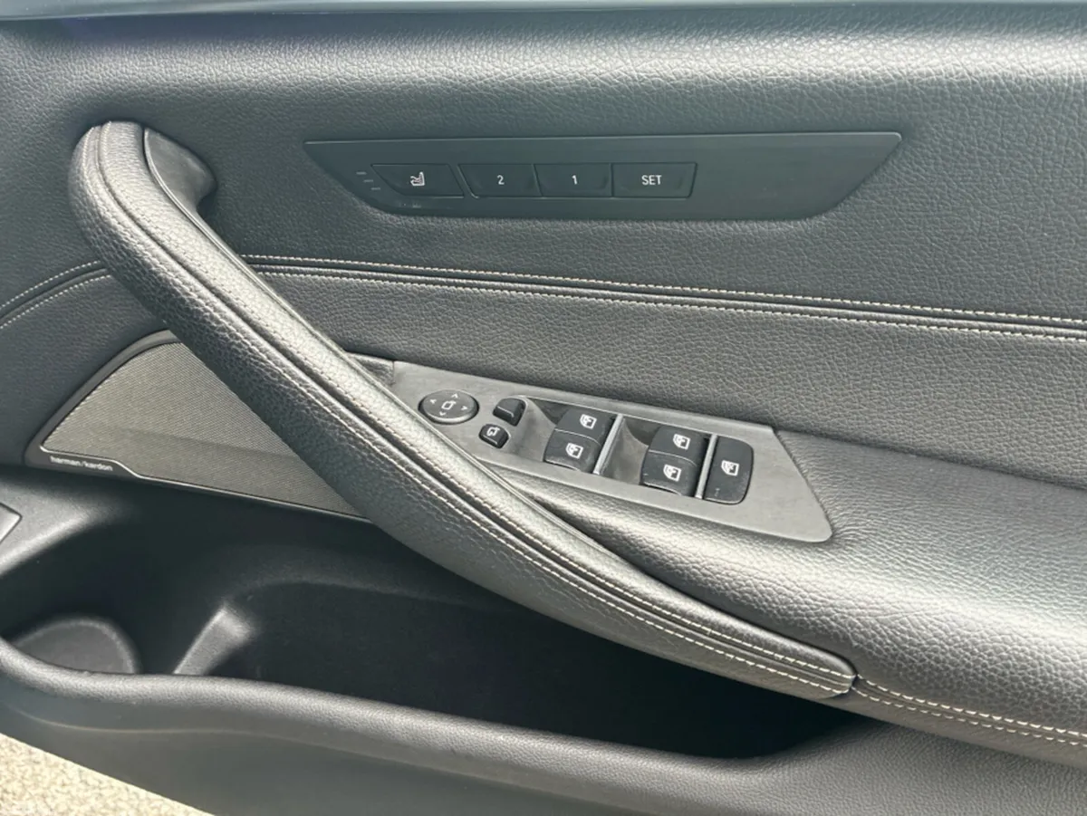 BMW 5-Series Saloon, Petrol Plug-in Hybrid, 2017, Grey