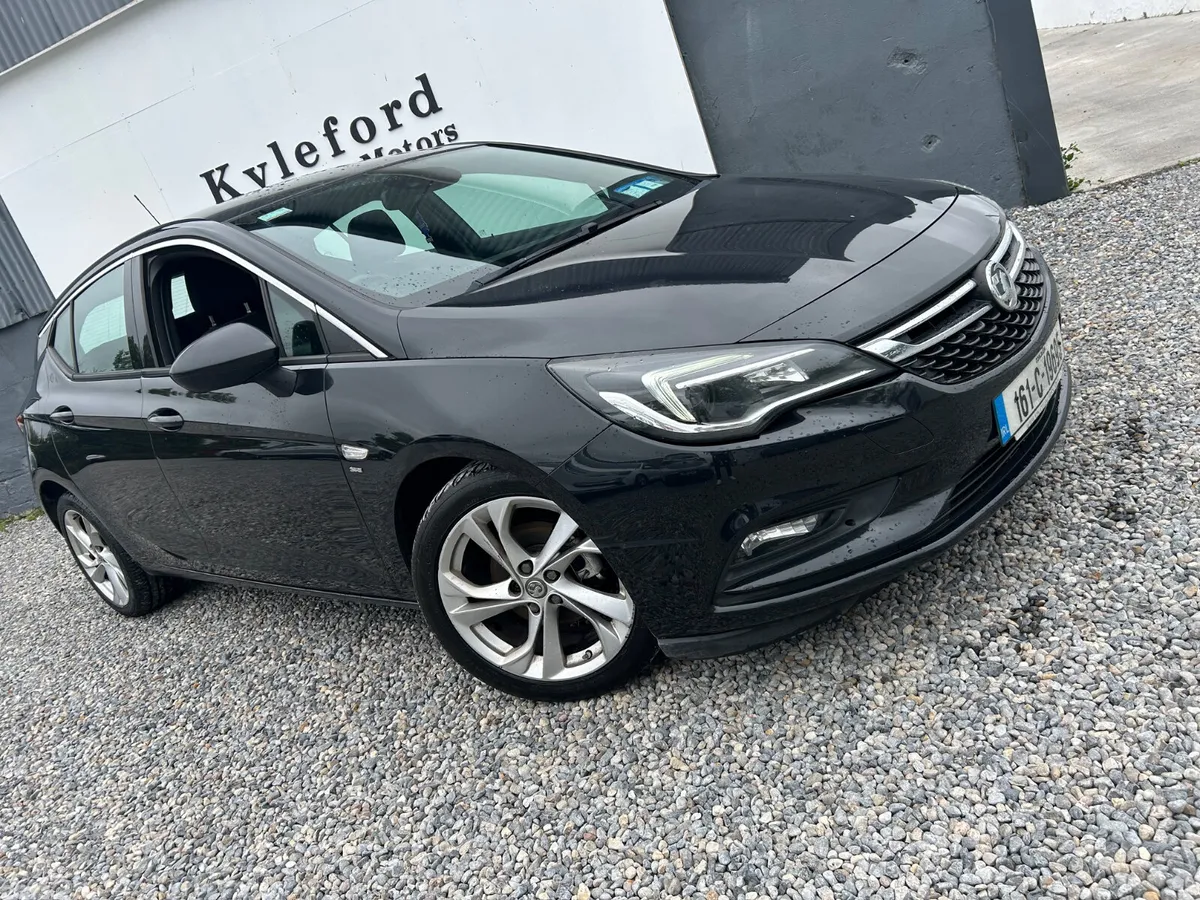 Vauxhall Astra Hatchback, Diesel, 2016, Black