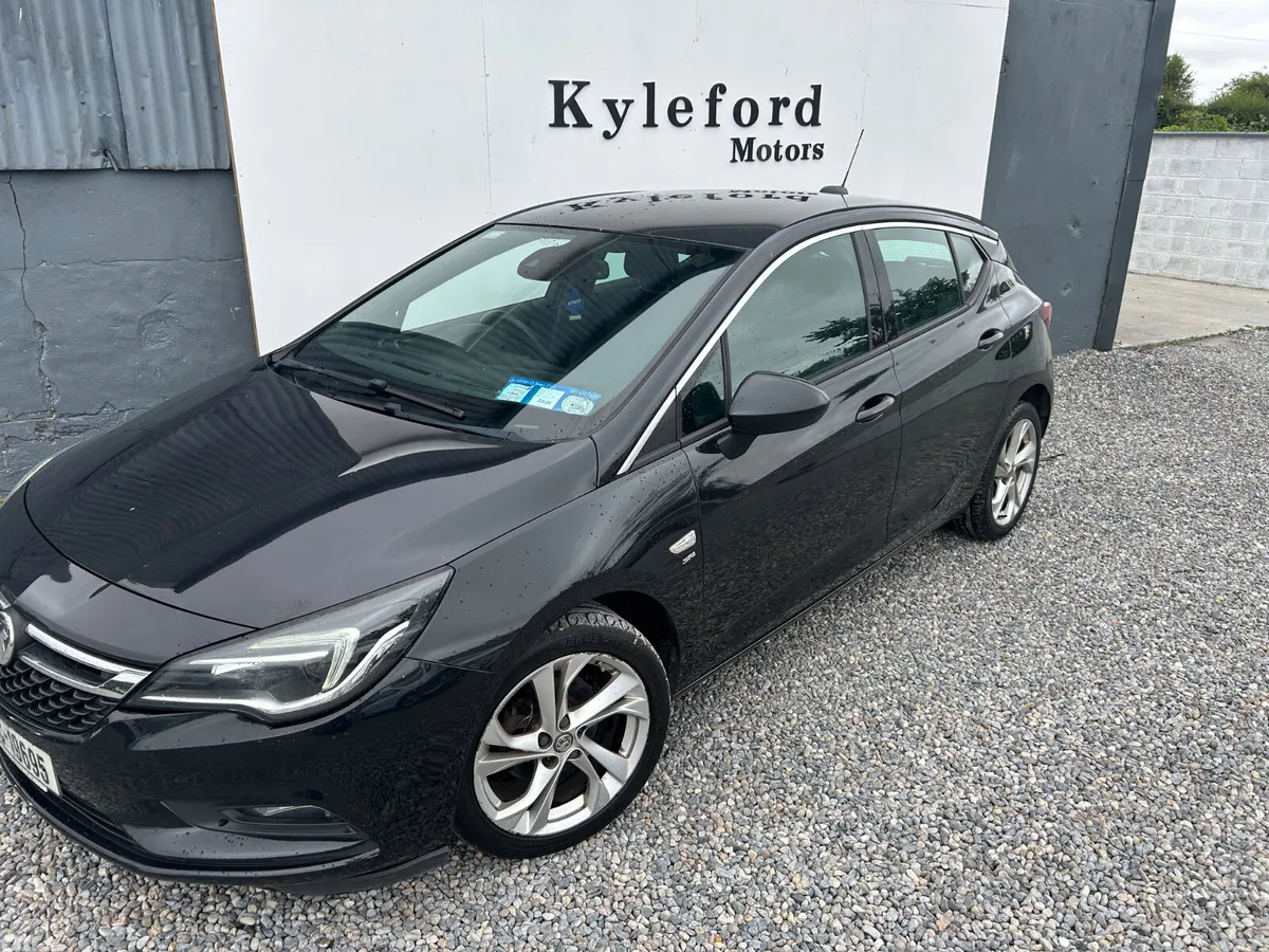 Vauxhall Astra Hatchback, Diesel, 2016, Black