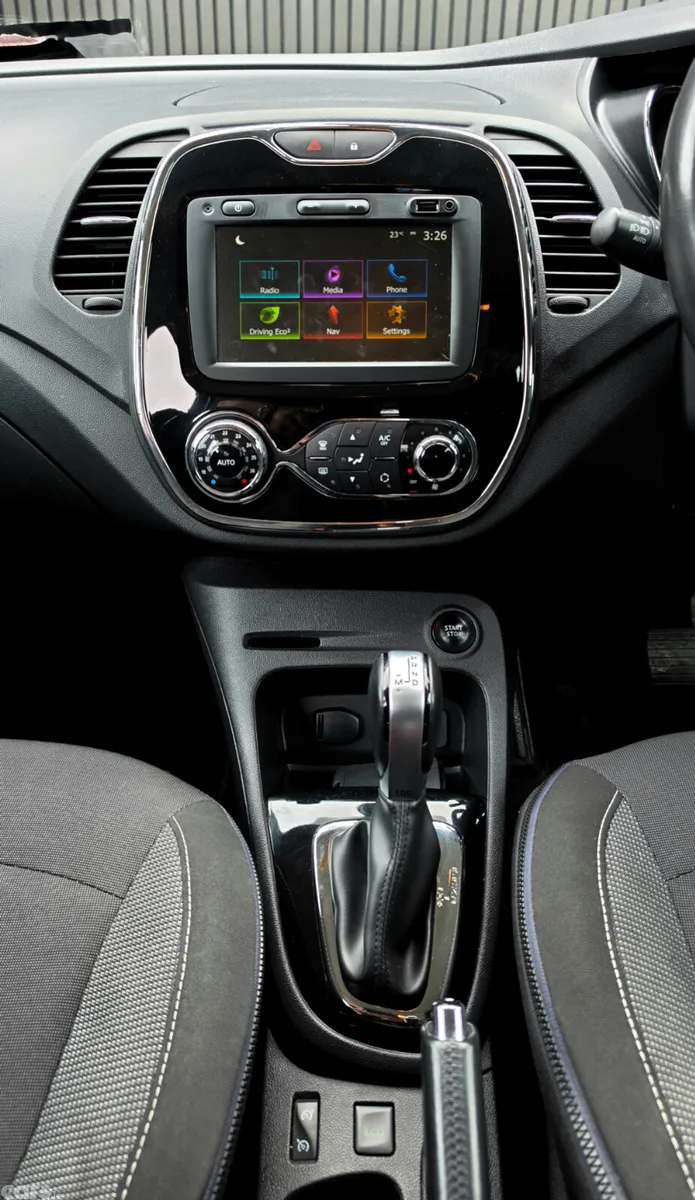 Renault Captur Hatchback, Diesel, 2017, White