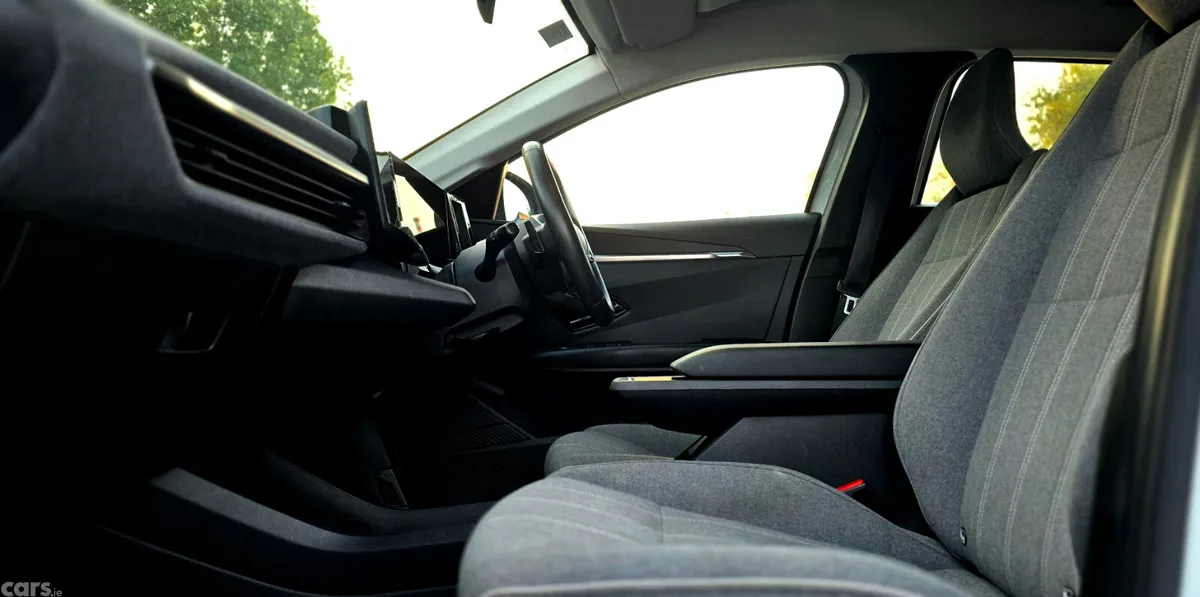 Renault Megane E-Tech Hatchback, Electric, 2023, White