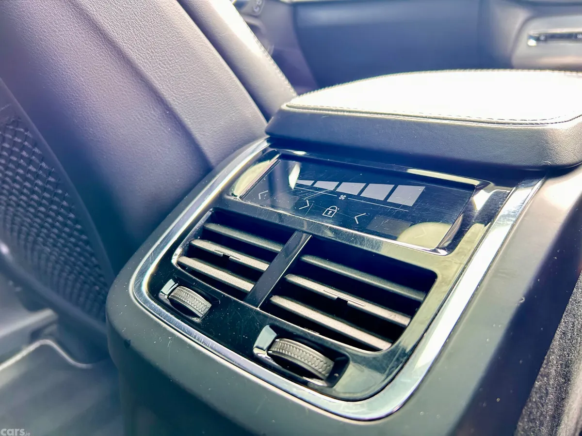 Volvo XC90 SUV, Petrol Plug-in Hybrid, 2018, Blue