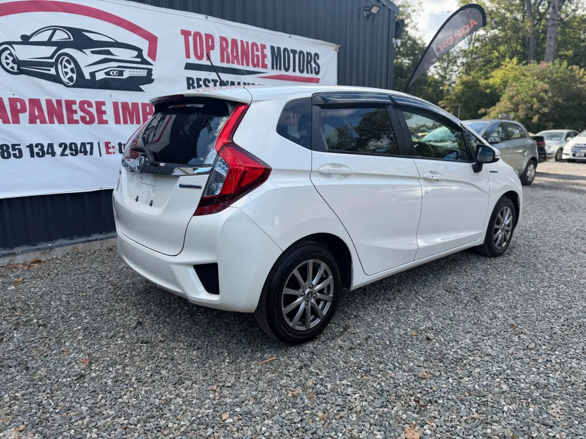 Honda Fit Hatchback, Petrol Hybrid, 2017, White