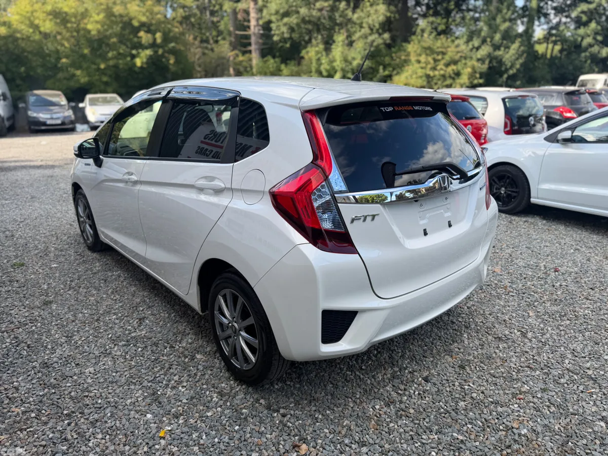 Honda Fit Hatchback, Petrol Hybrid, 2017, White