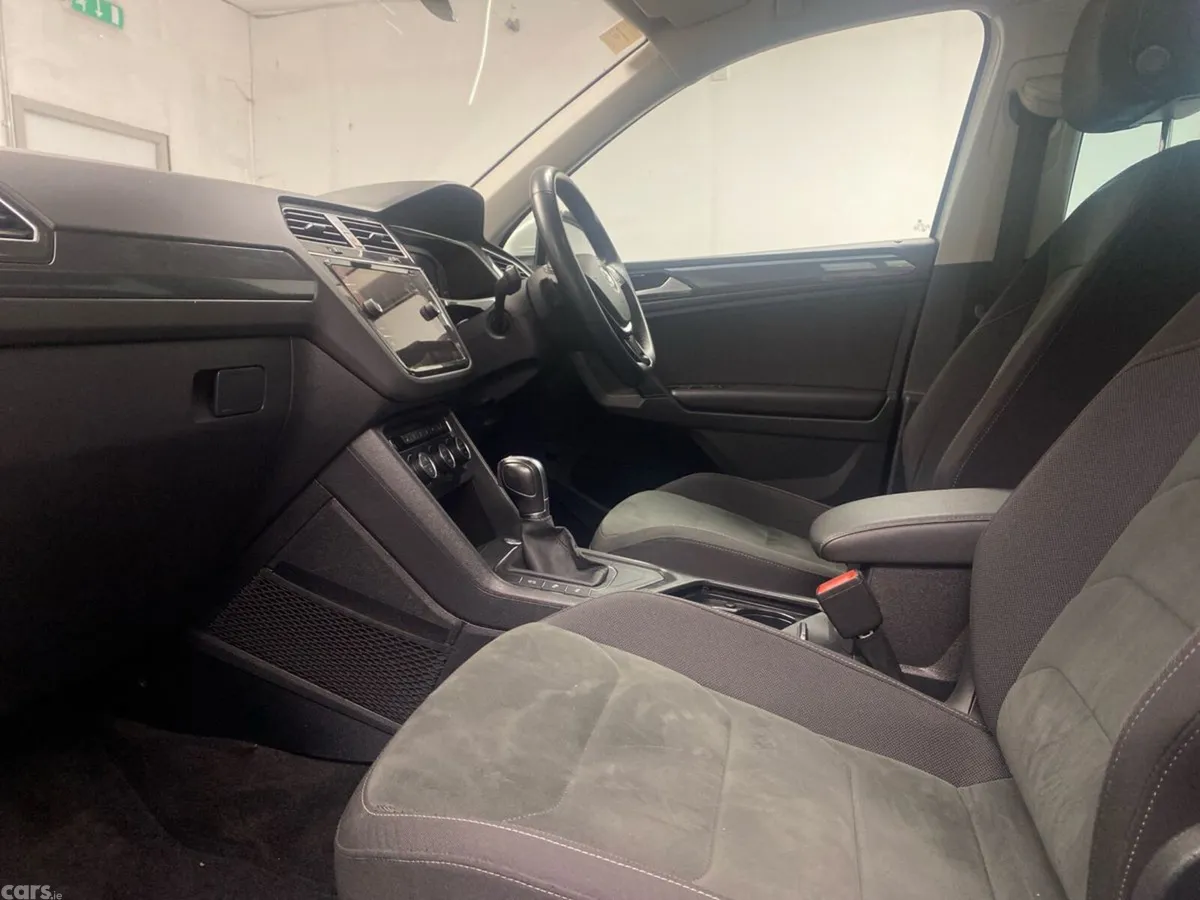 Volkswagen Tiguan SUV, Petrol, 2019, White