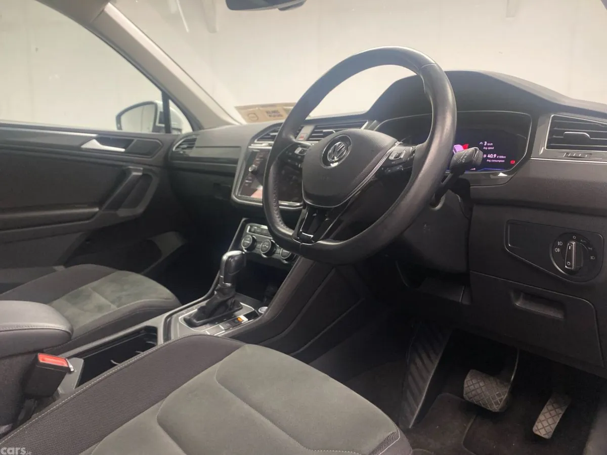 Volkswagen Tiguan SUV, Petrol, 2019, White