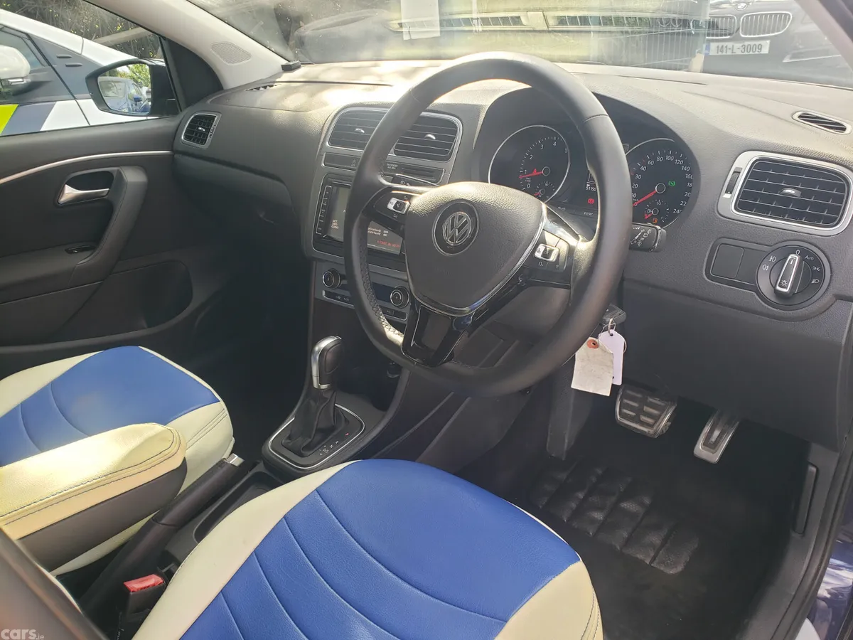 Volkswagen Polo Hatchback, Petrol, 2016, Blue