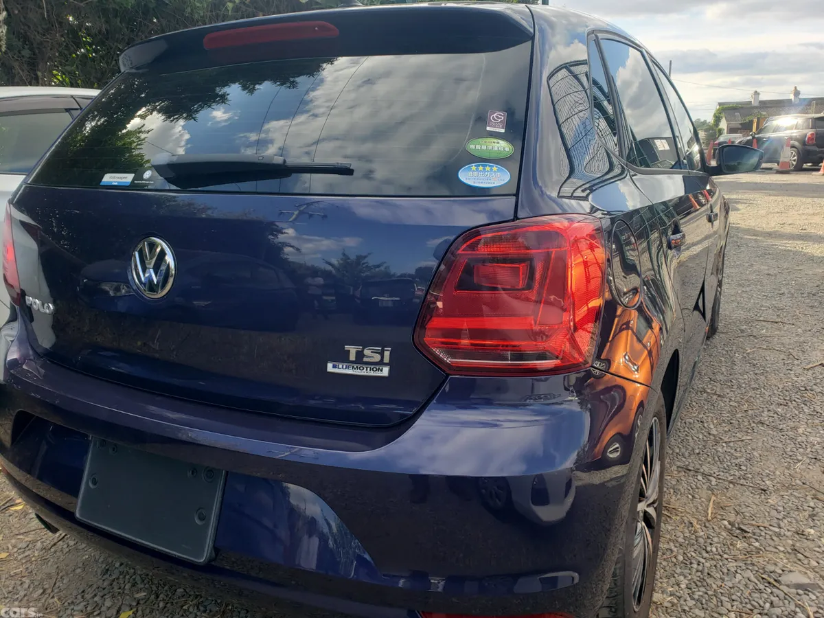 Volkswagen Polo Hatchback, Petrol, 2016, Blue
