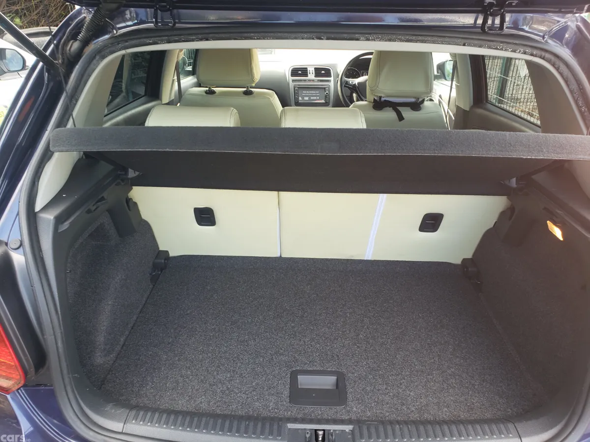 Volkswagen Polo Hatchback, Petrol, 2016, Blue