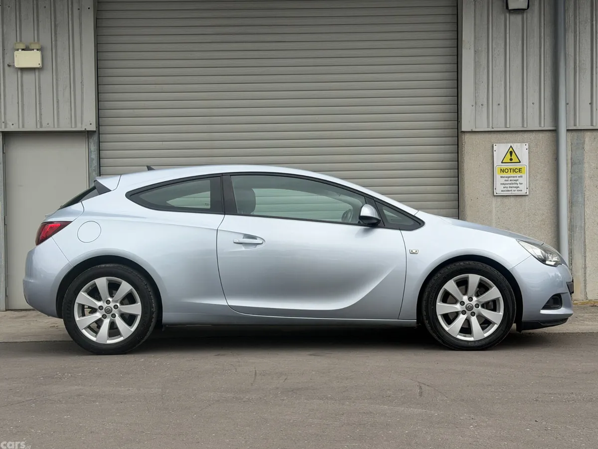 Opel Astra Hatchback, Diesel, 2015, Silver