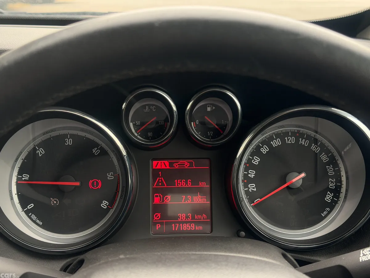 Opel Astra Hatchback, Diesel, 2015, Silver