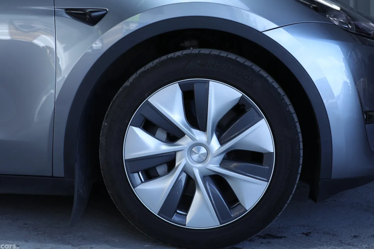 Tesla Model Y MPV, Electric, 2024, Grey