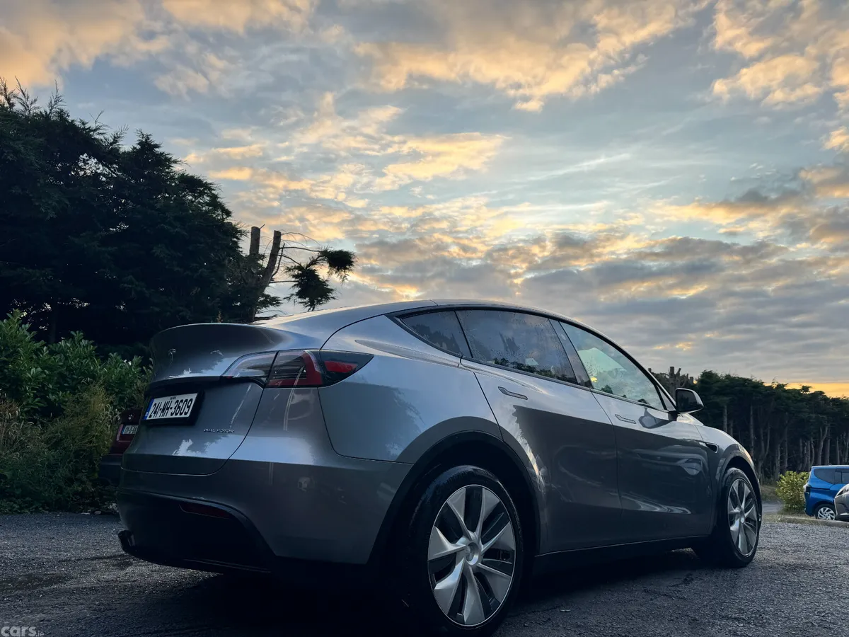 Tesla Model Y MPV, Electric, 2024, Grey