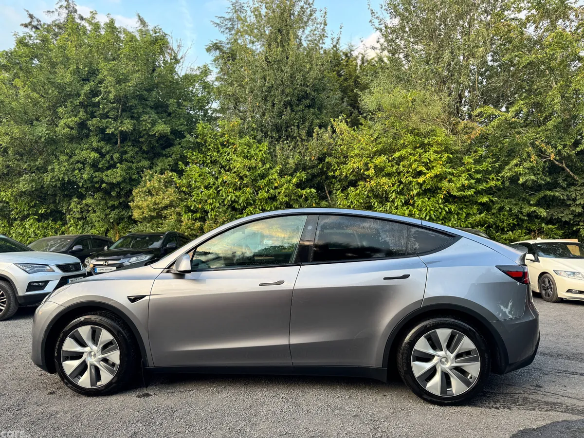 Tesla Model Y MPV, Electric, 2024, Grey