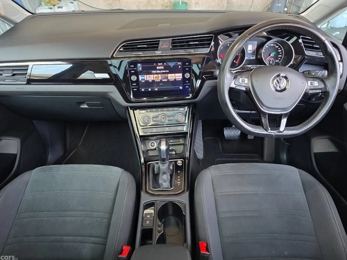 Volkswagen Touran MPV, Diesel, 2021, Blue