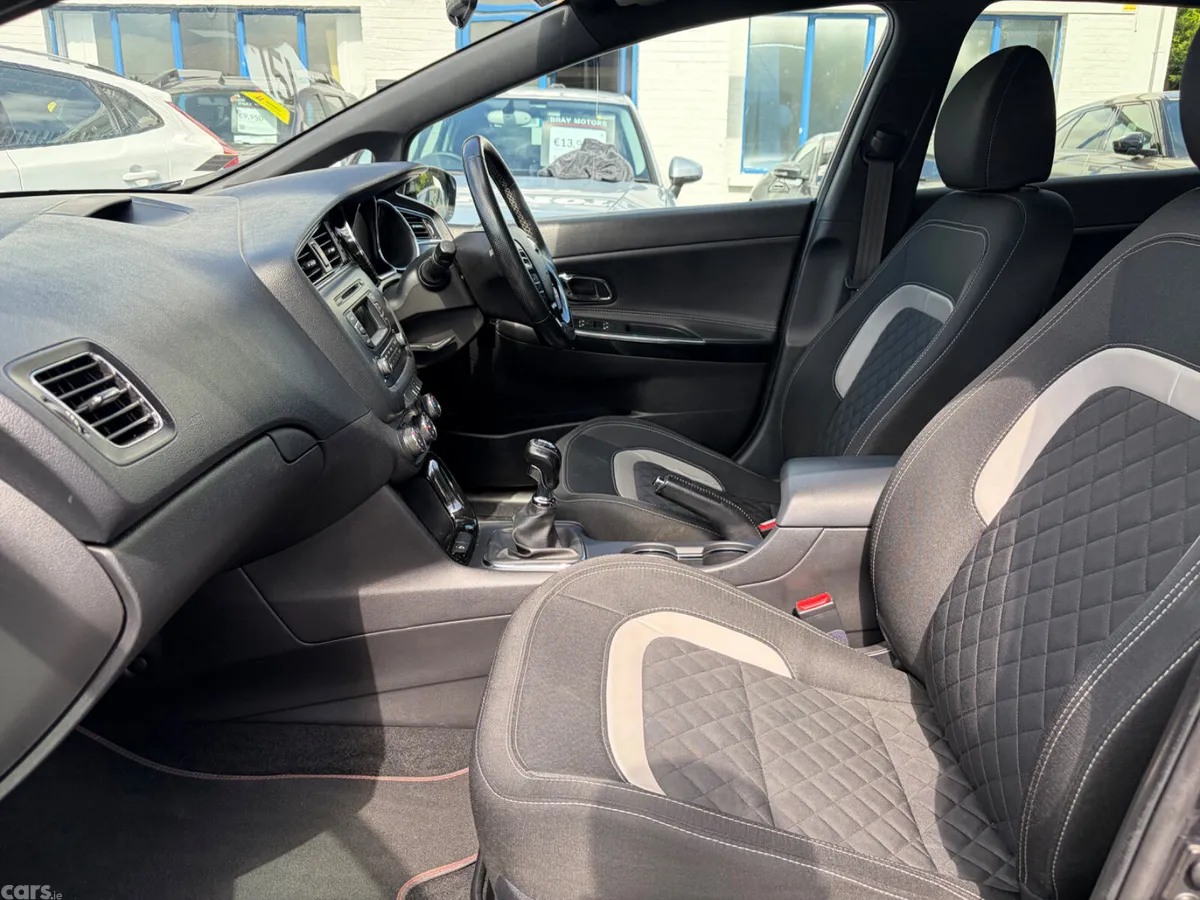 Kia Ceed Hatchback, Petrol, 2017, Black