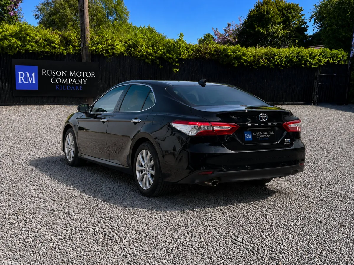 Toyota Camry Saloon, Petrol Hybrid, 2021, Black