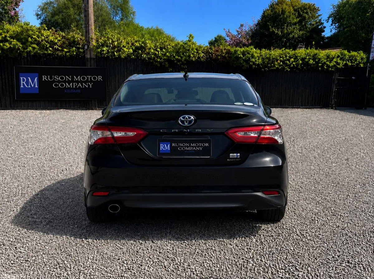 Toyota Camry Saloon, Petrol Hybrid, 2021, Black