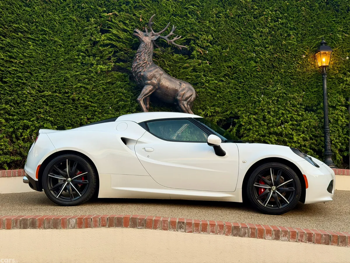 Alfa Romeo 4C Coupe, Petrol, 2016, White
