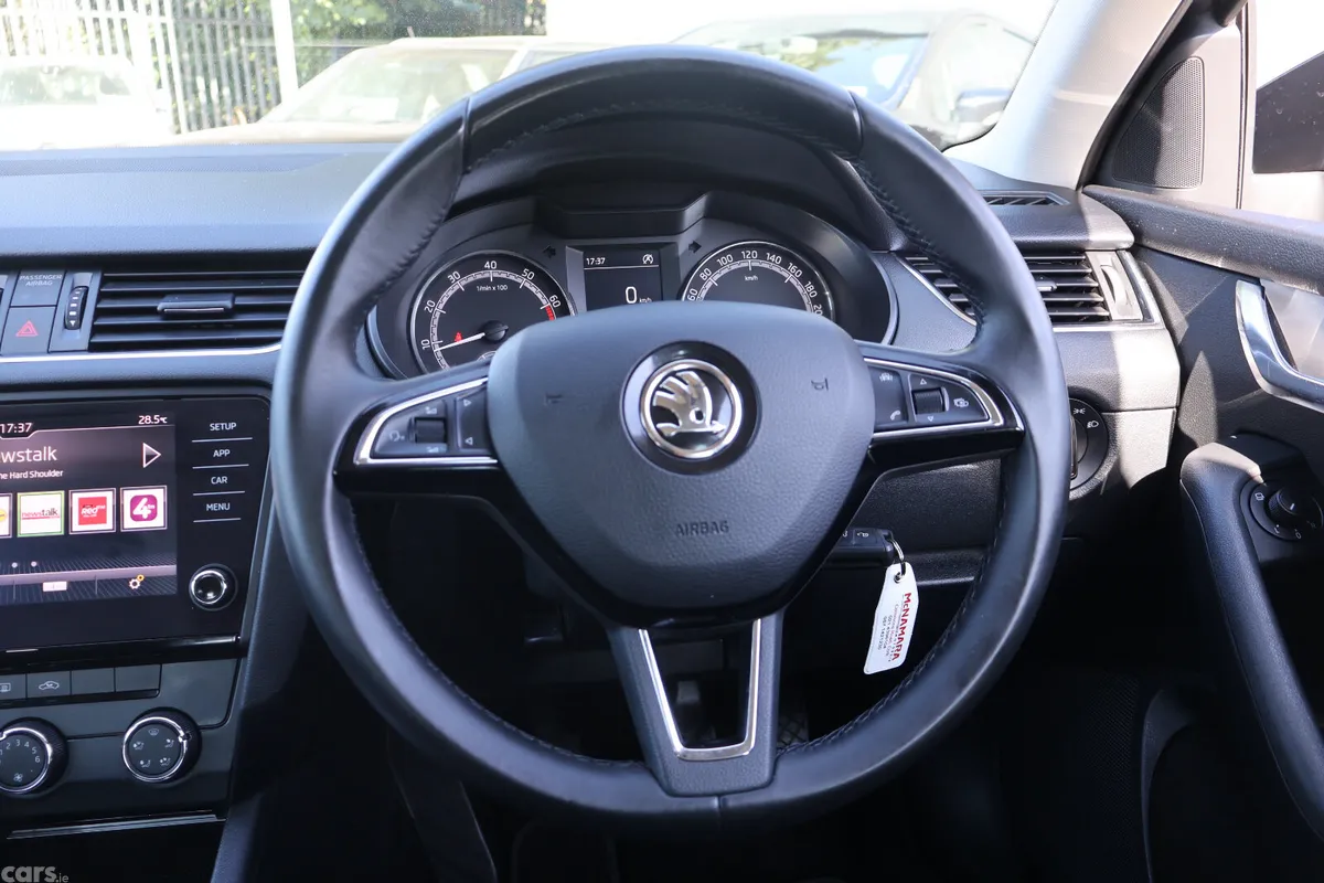 Skoda Octavia Saloon, Petrol, 2018, Black