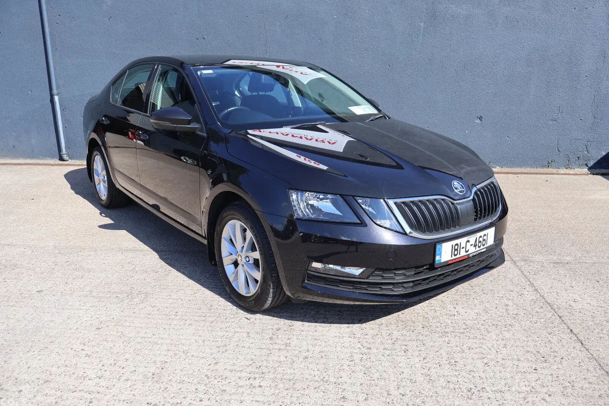 Skoda Octavia Saloon, Petrol, 2018, Black