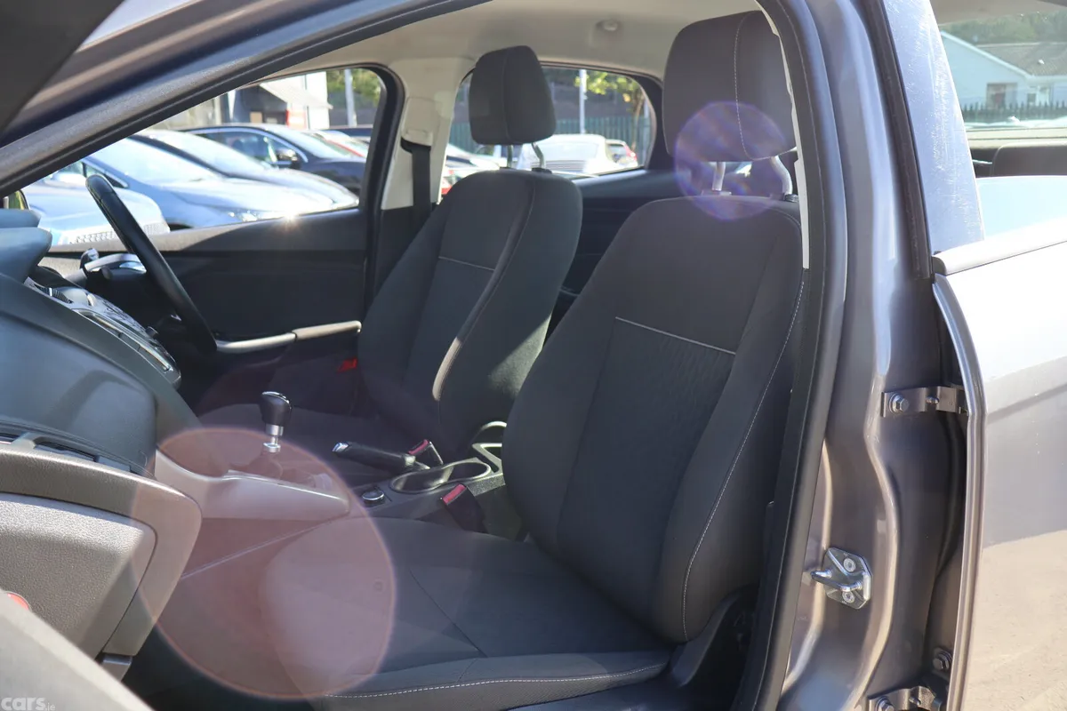 Ford Focus Saloon, Diesel, 2014, Brown