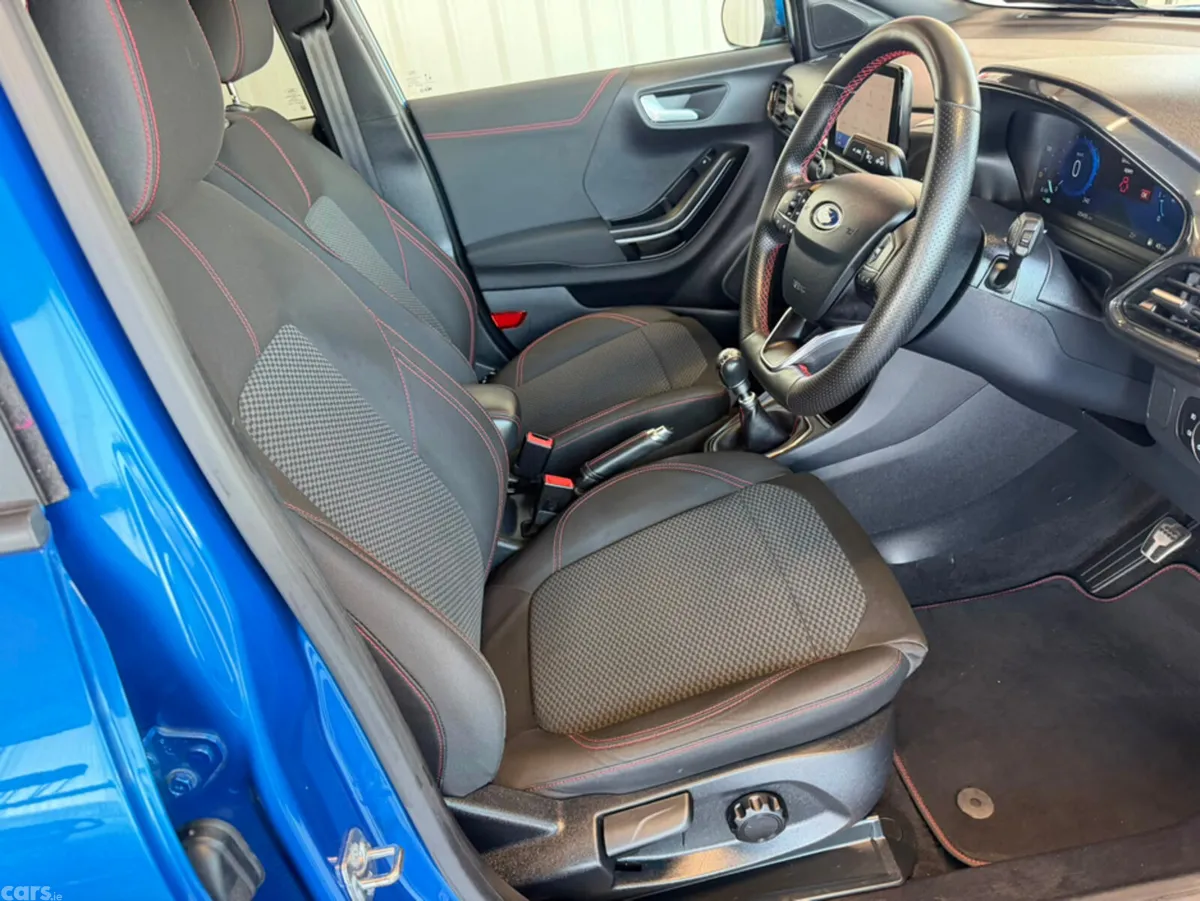 Ford Puma MPV, Diesel, 2021, Blue