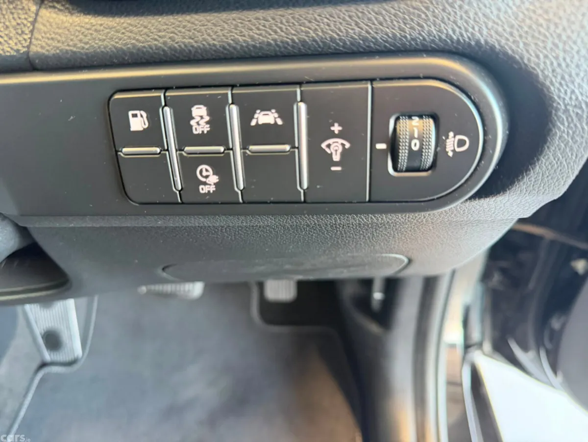 Kia XCeed Hatchback, Petrol Plug-in Hybrid, 2020, Black