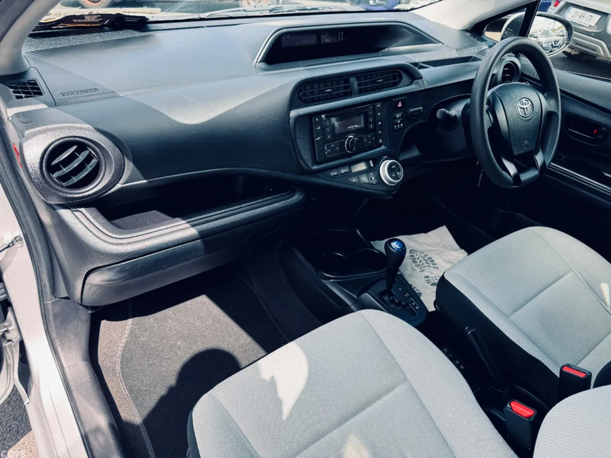 Toyota Aqua Hatchback, Petrol Hybrid, 2016, Silver