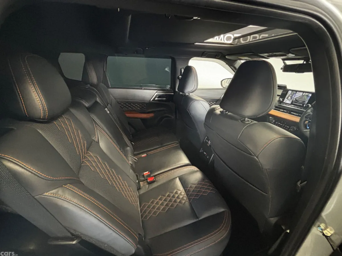 Mitsubishi Outlander SUV, Petrol Plug-in Hybrid, 2022, Silver