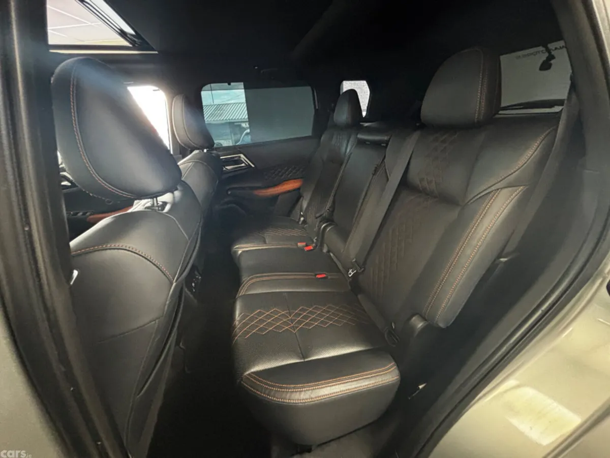 Mitsubishi Outlander SUV, Petrol Plug-in Hybrid, 2022, Silver