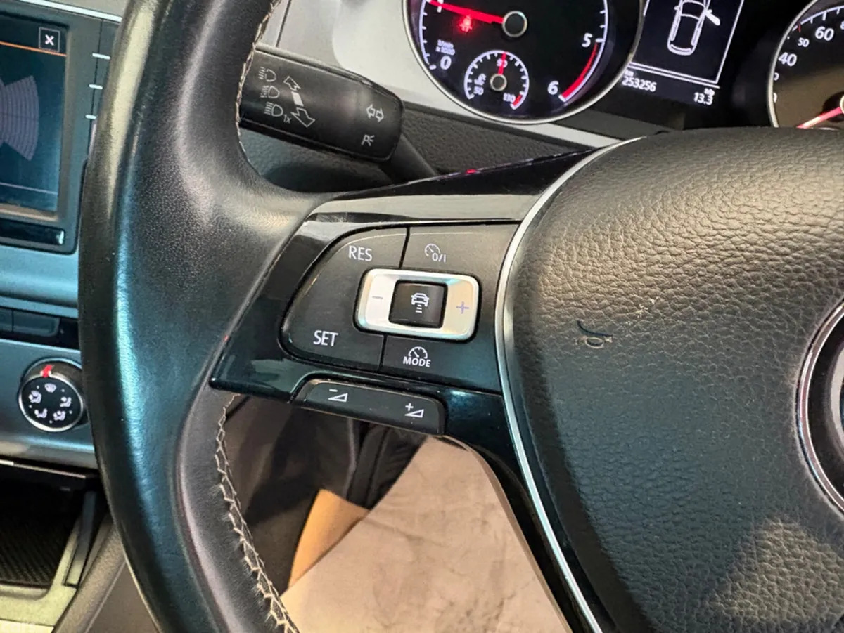 Volkswagen Golf Hatchback, Diesel, 2016, Silver