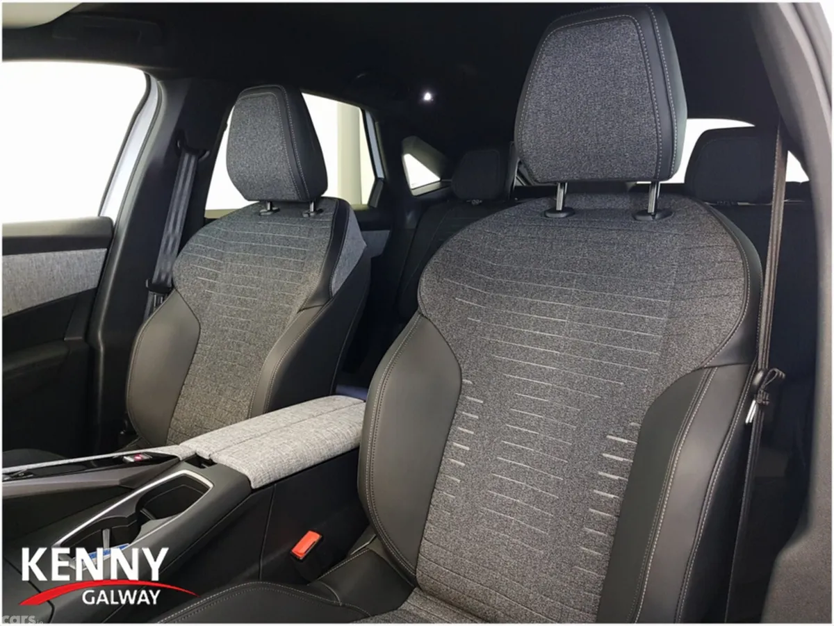 Peugeot 3008 MPV, Petrol Hybrid, 2026, White