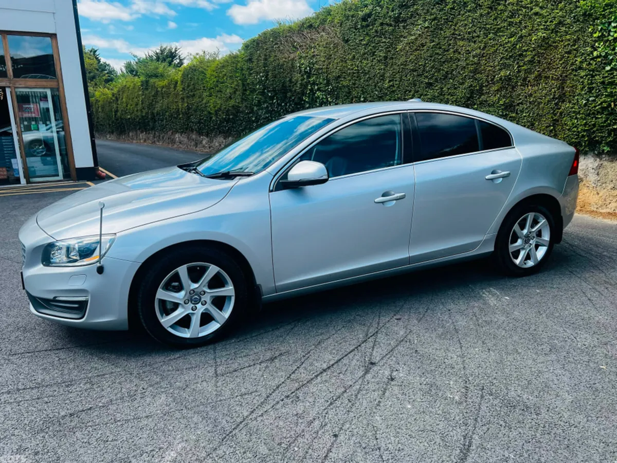 Volvo S60 Hatchback, Petrol, 2015, Silver