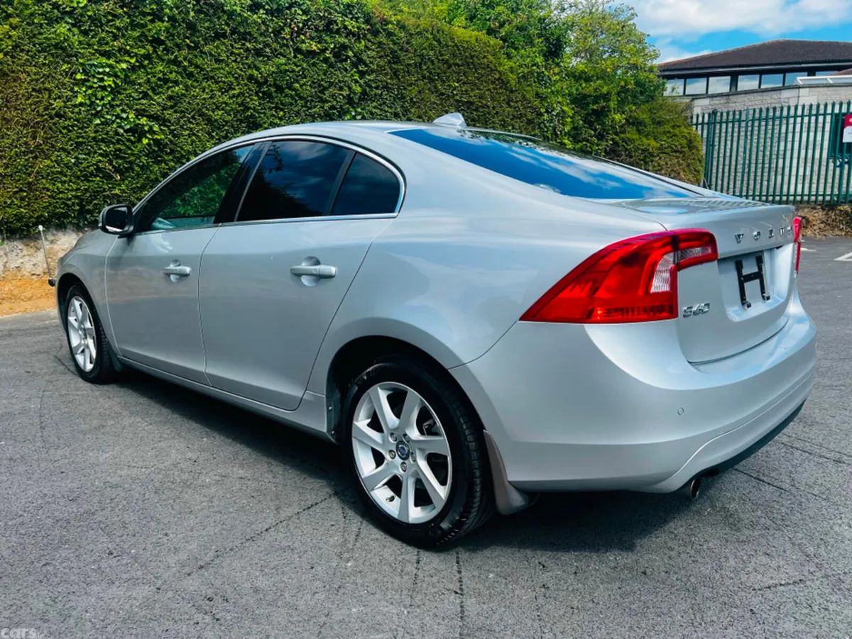 Volvo S60 Hatchback, Petrol, 2015, Silver