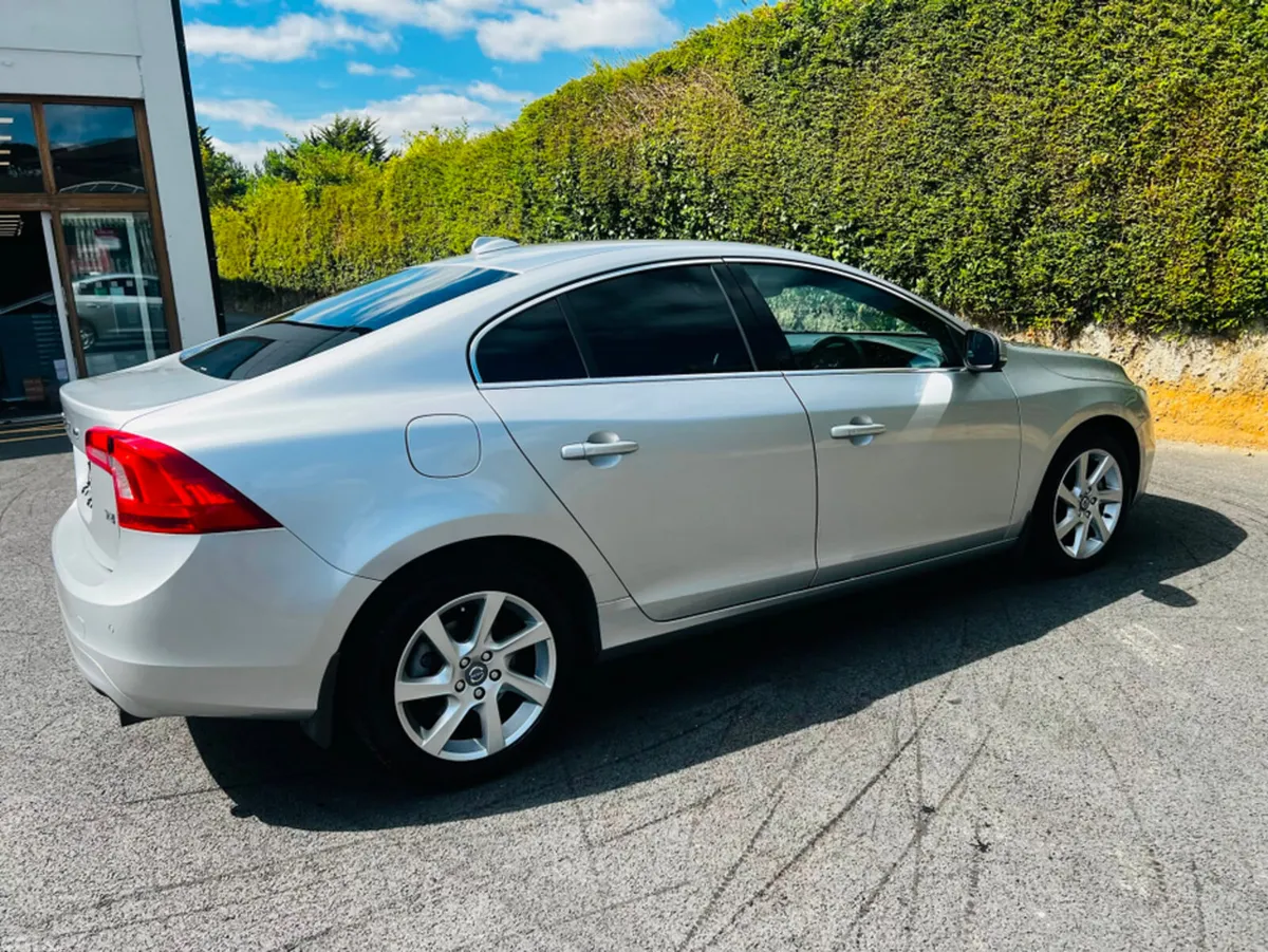 Volvo S60 Hatchback, Petrol, 2015, Silver