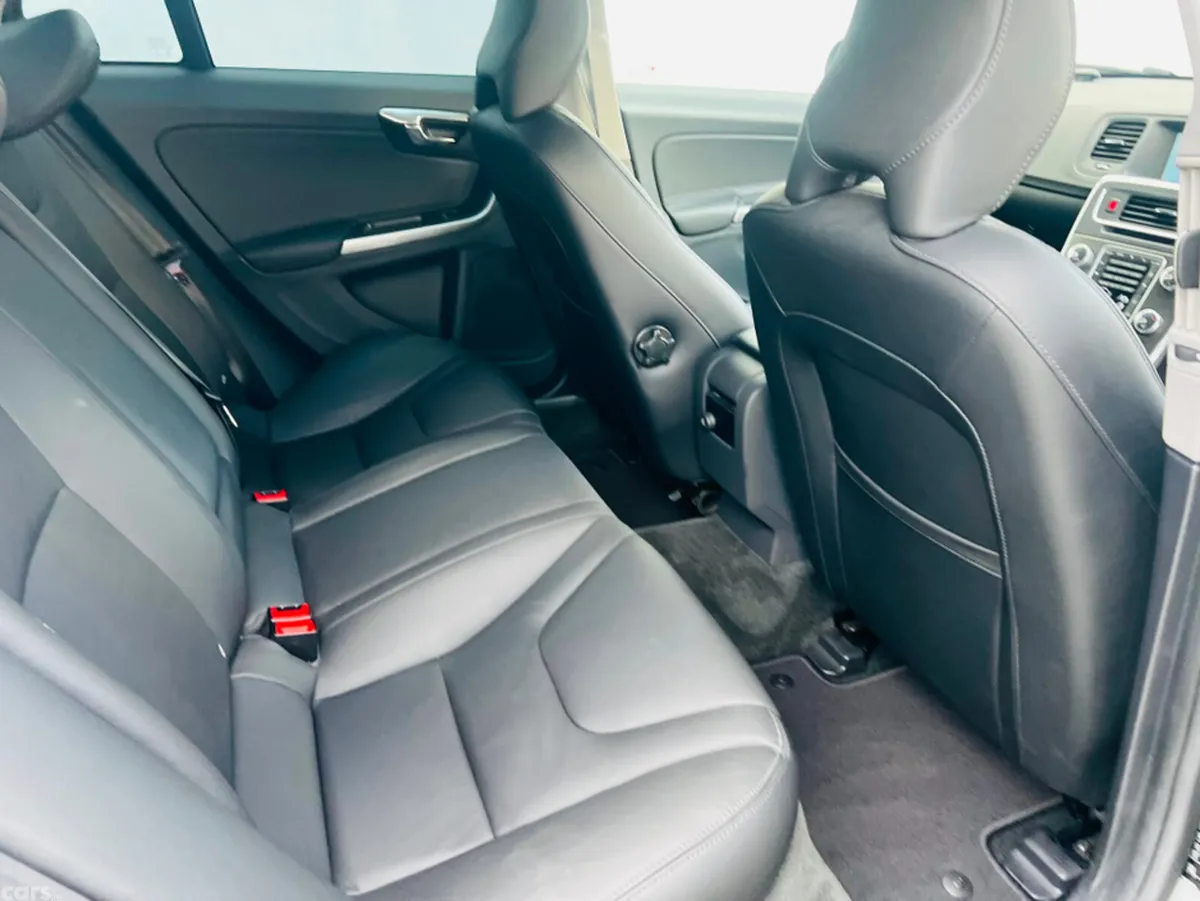 Volvo S60 Hatchback, Petrol, 2015, Silver