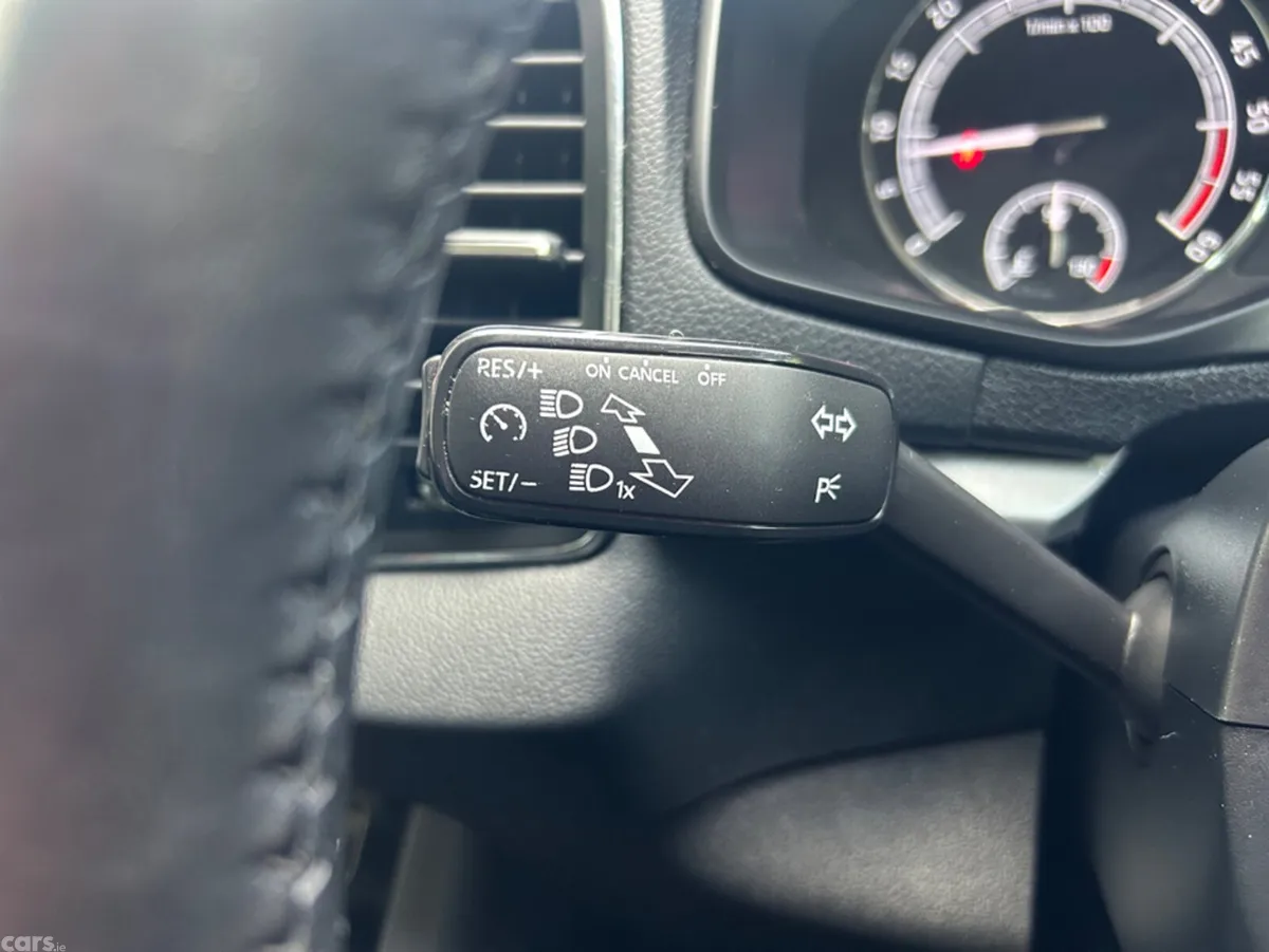 Skoda Karoq SUV, Diesel, 2021, White