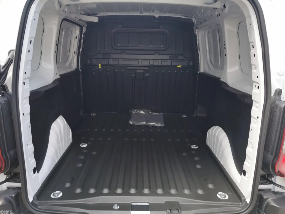 Citroen Berlingo Van, Diesel, 2026, White