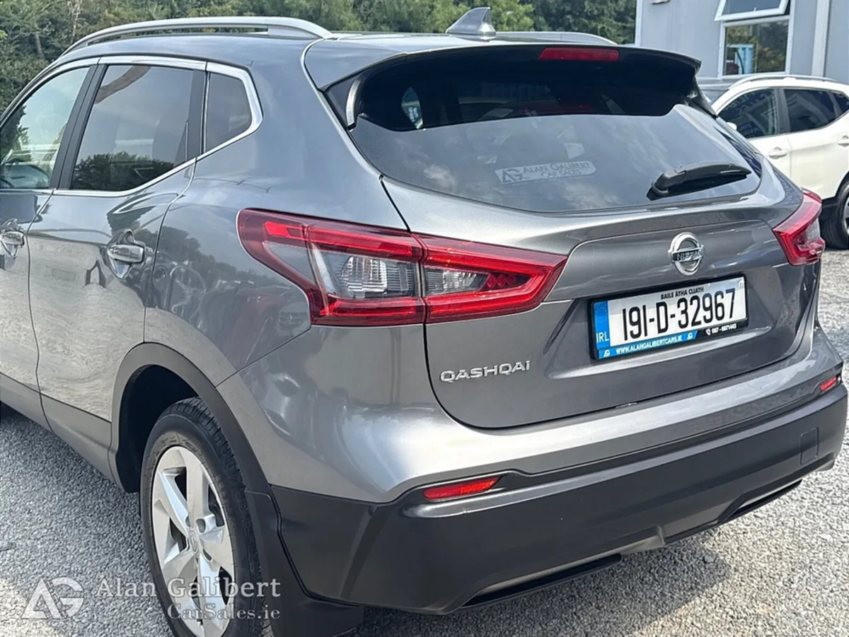 Nissan Qashqai MPV, Petrol, 2019, Grey