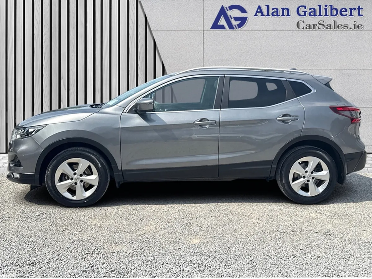 Nissan Qashqai MPV, Petrol, 2019, Grey