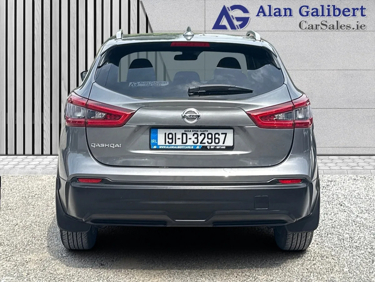 Nissan Qashqai MPV, Petrol, 2019, Grey