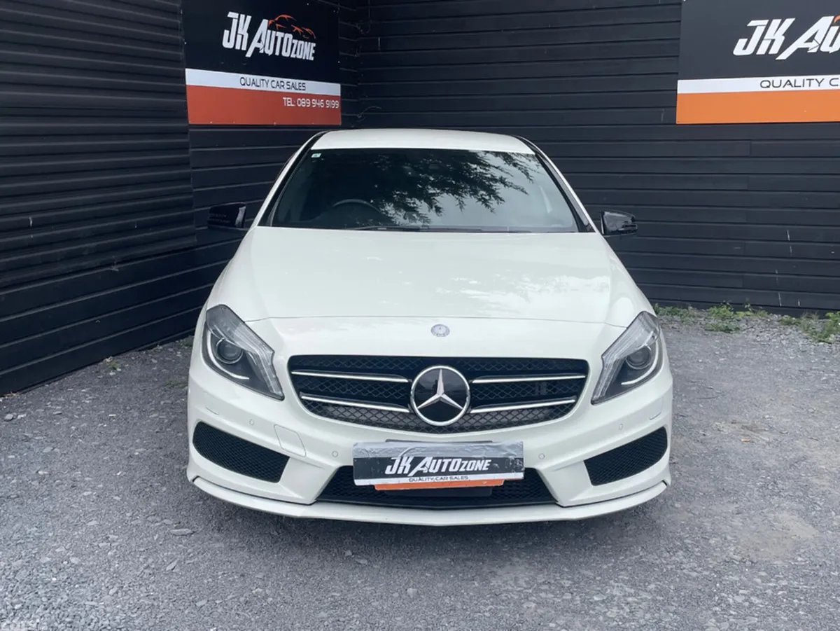 Mercedes-Benz Other Hatchback, Petrol, 2013, White