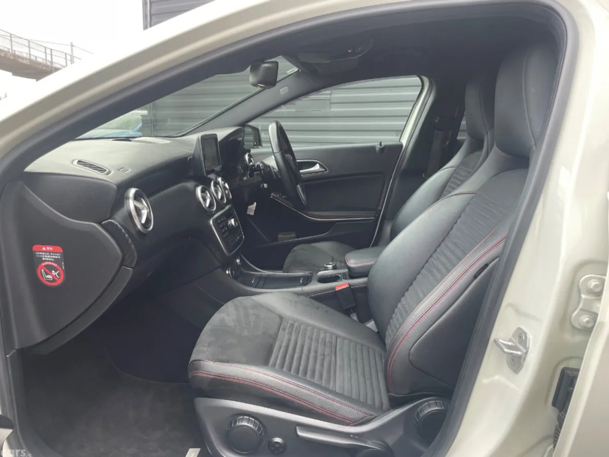 Mercedes-Benz Other Hatchback, Petrol, 2013, White