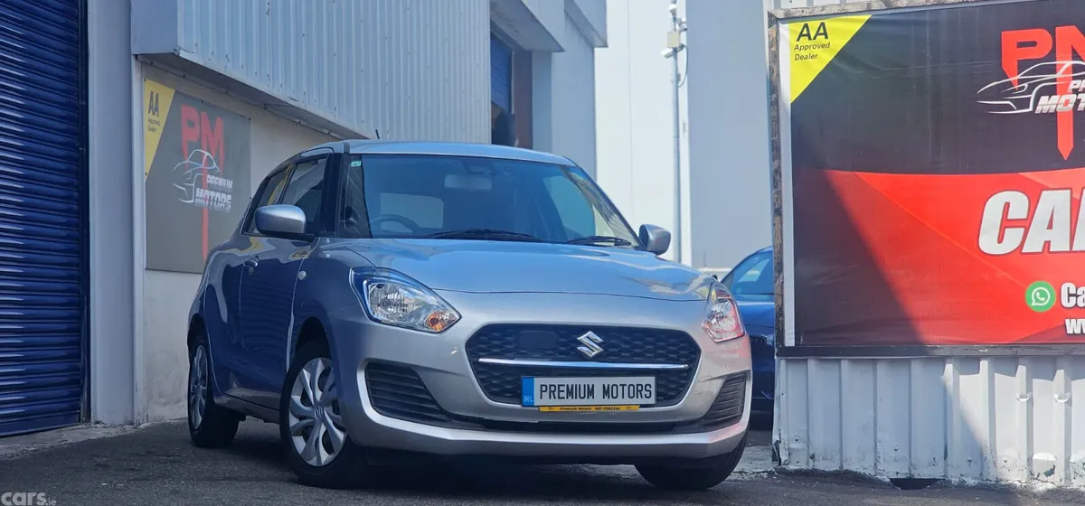 Suzuki Swift Hatchback, Petrol, 2023, Silver