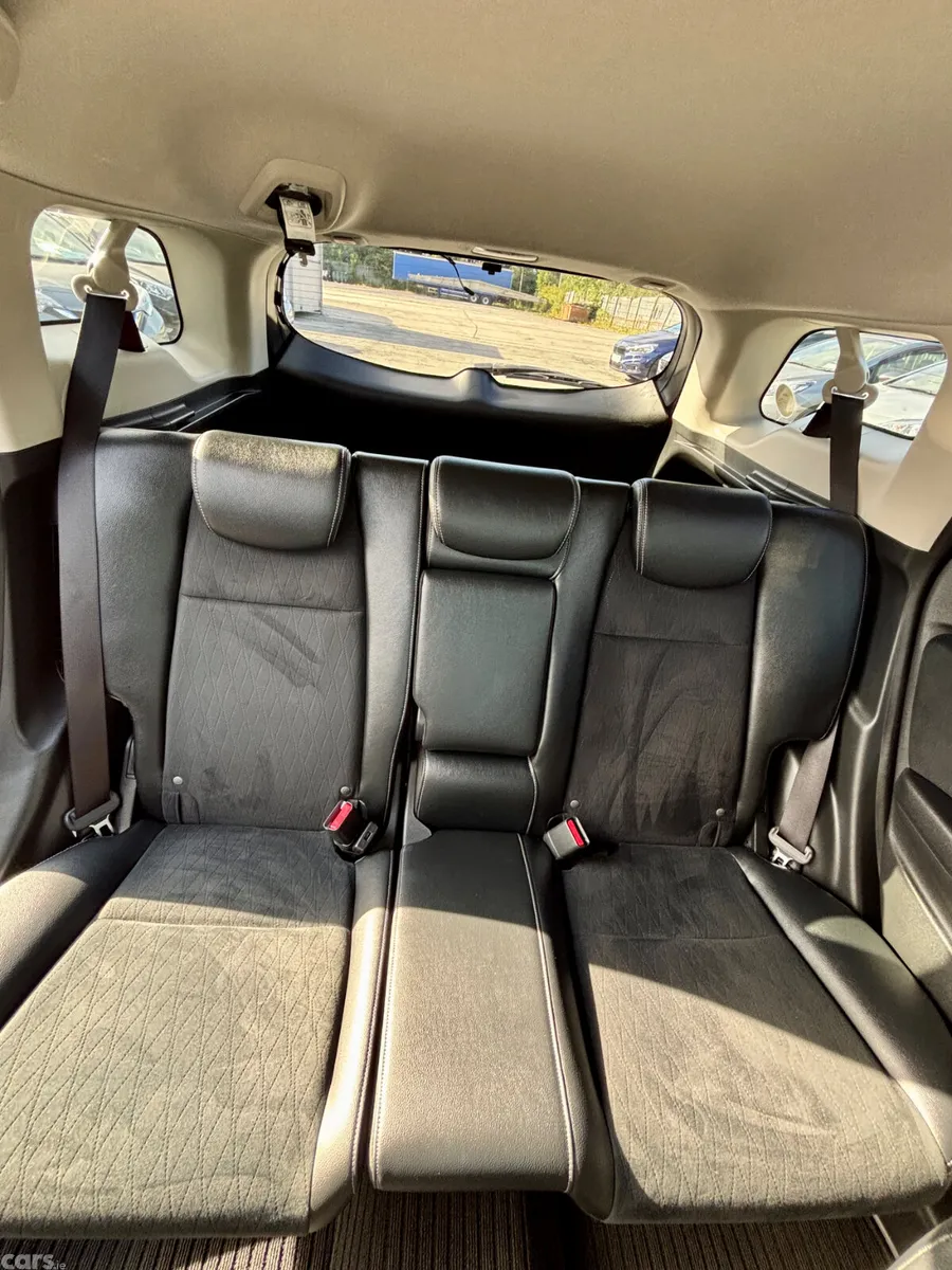Honda Shuttle MPV, Petrol Hybrid, 2016, Black