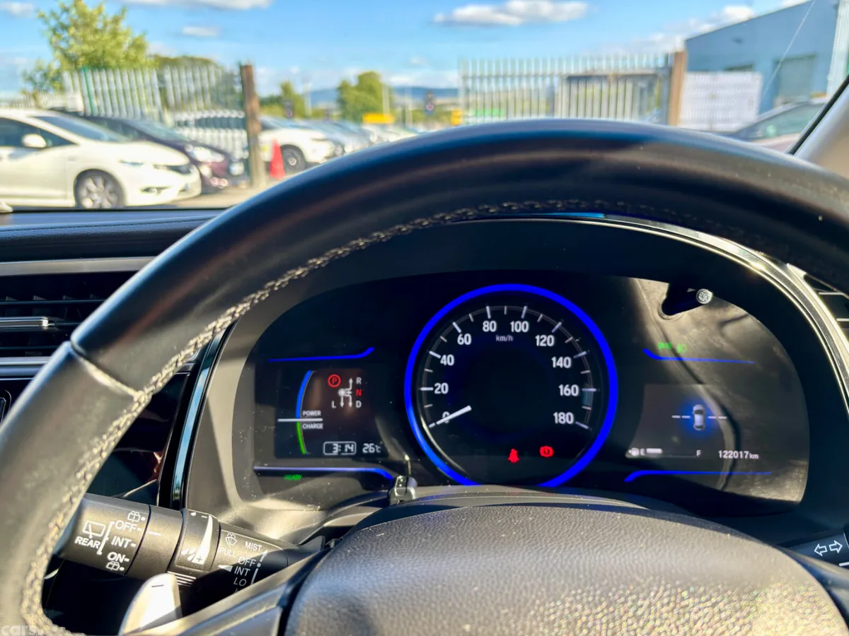 Honda Shuttle MPV, Petrol Hybrid, 2016, Black